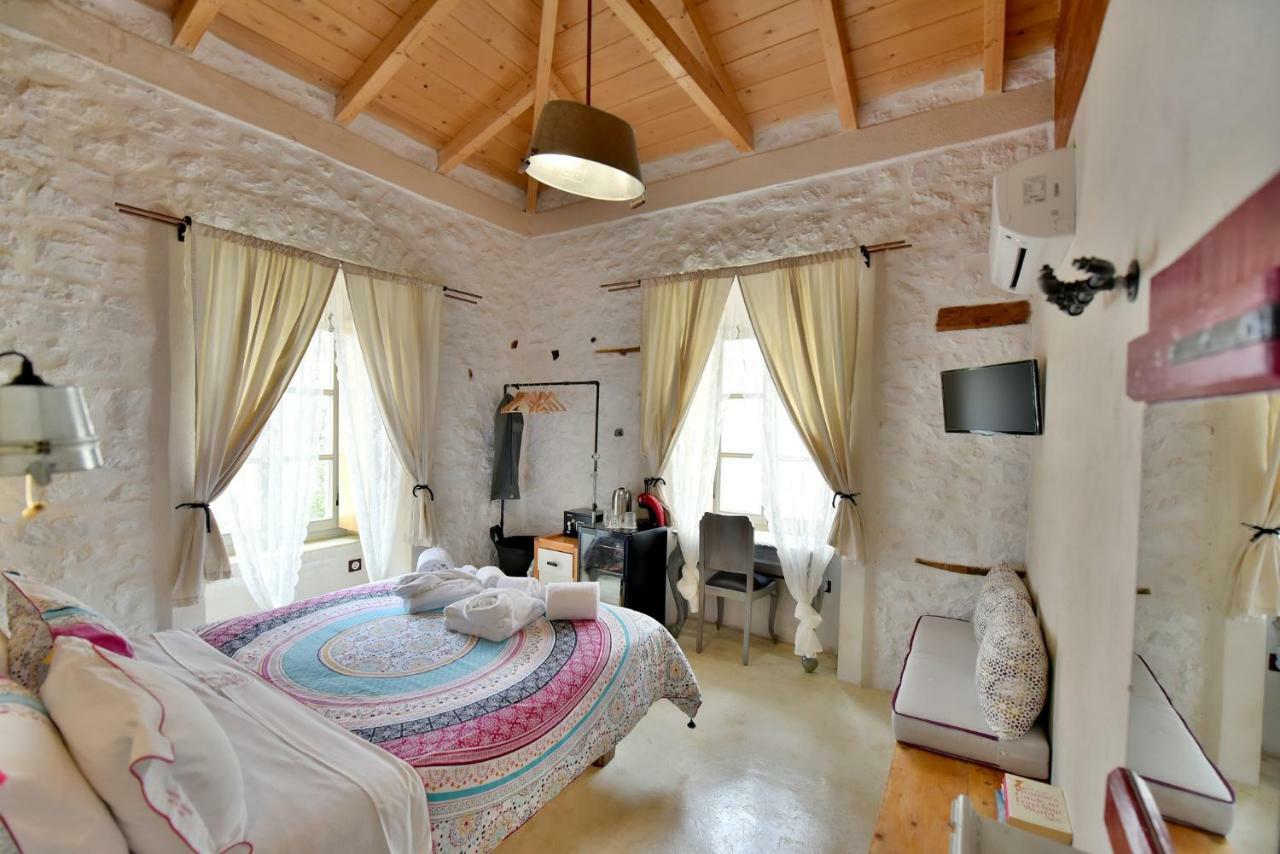 Mastoris Mansion Hotel Hydra  Exterior photo